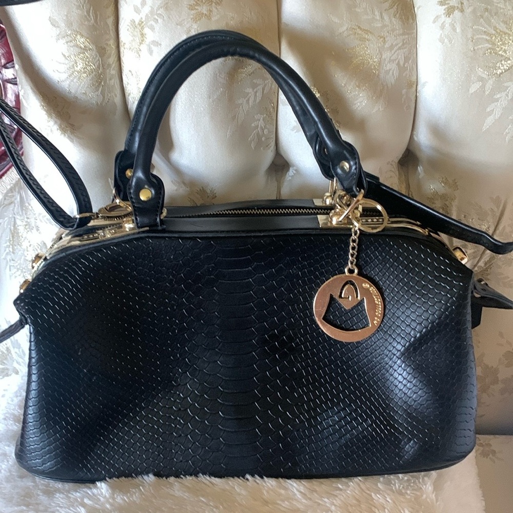 Elegant black bag